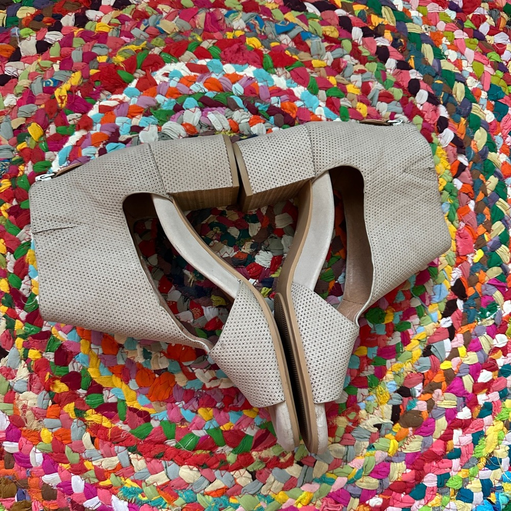 Gentle Souls Kenneth Cole Sandal Heels Size 9M Beige Leather Charlene 2 - Picture 6 of 13